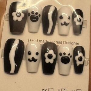 "Ink & Whimsy" Press-On Nail Set‎ – Monochrome Faces, Paws & Abstract Art